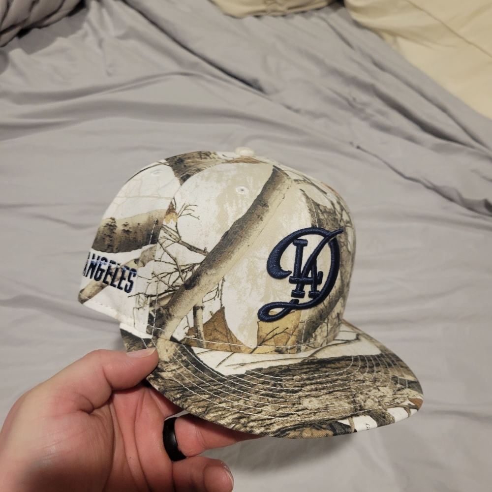 Los Angeles Camo Baseball Cap.     size 7 5/8